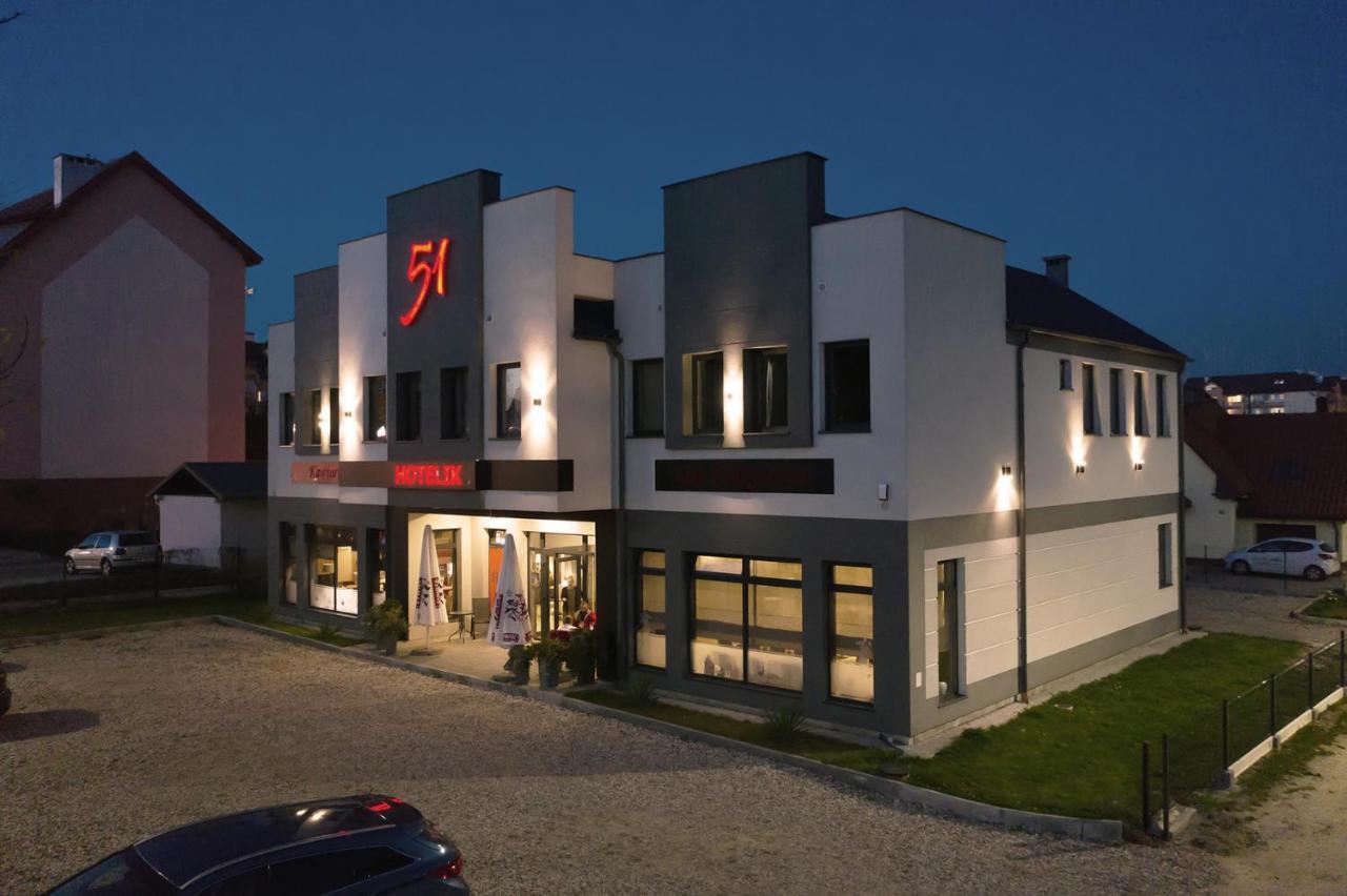 Hotelik 51 Paslek Exterior foto